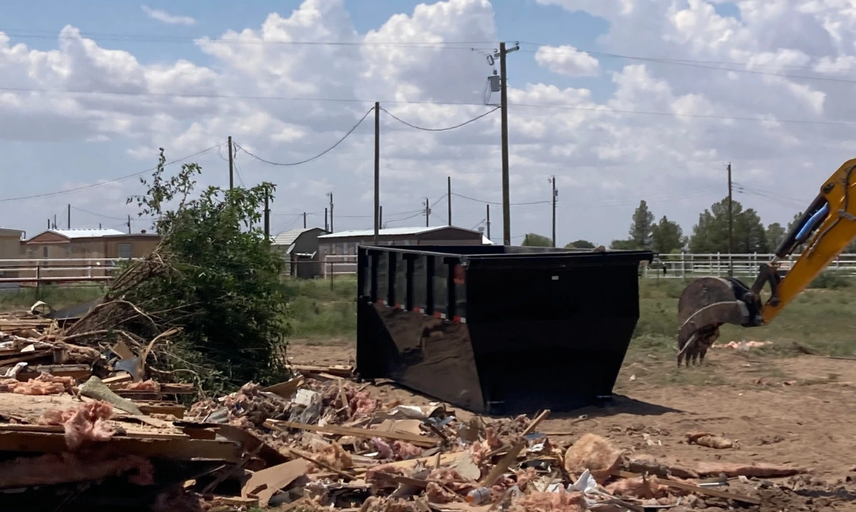 dumpster rental service hero (1)